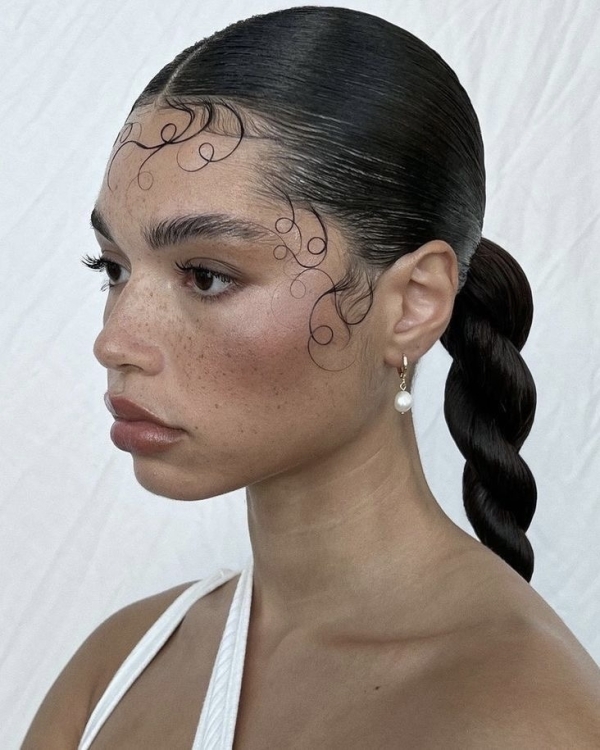 30 модных идей причесок для свадебного образа