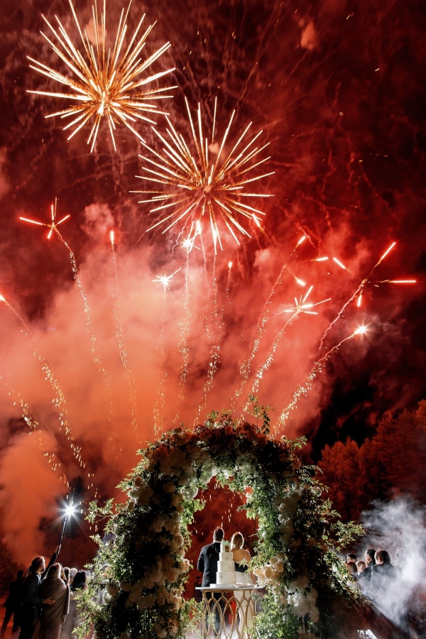 Как оформить свадьбу в стиле современной классики?