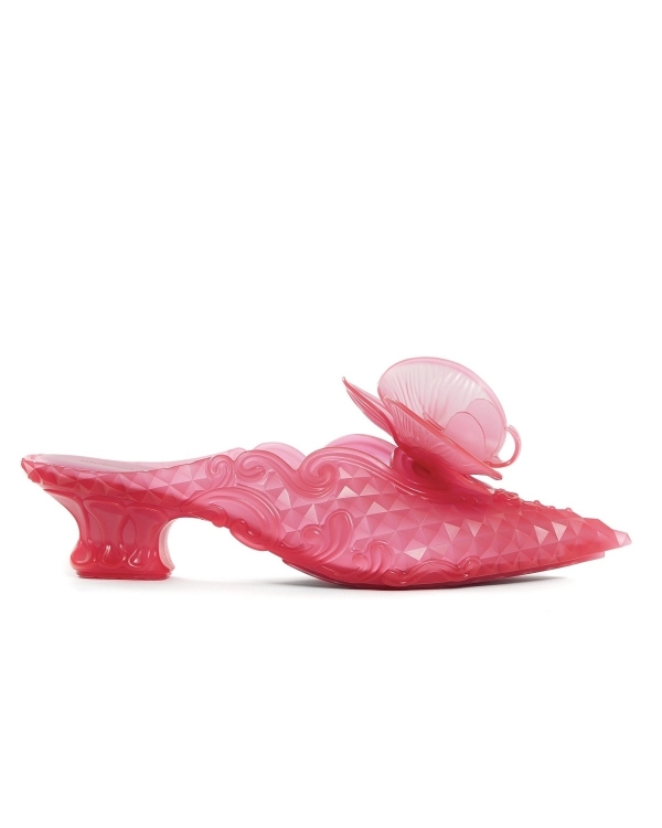 Самая модная обувь для прогулок летом