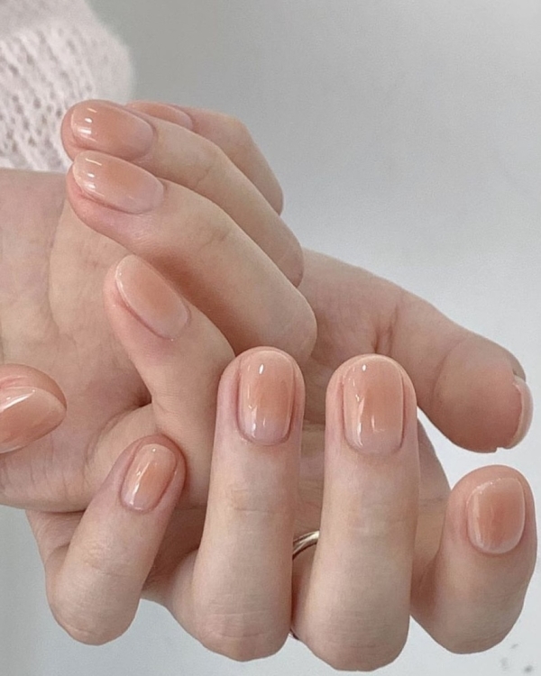 20 идей естественного свадебного маникюра на лето