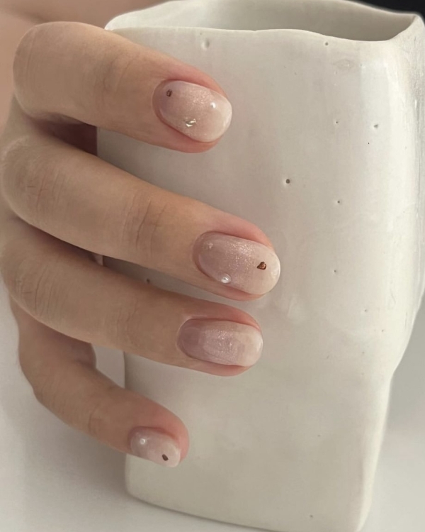 20 идей естественного свадебного маникюра на лето