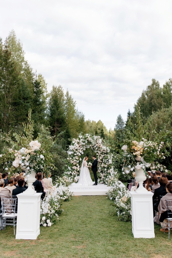 Как оформить свадьбу в стиле современной классики?