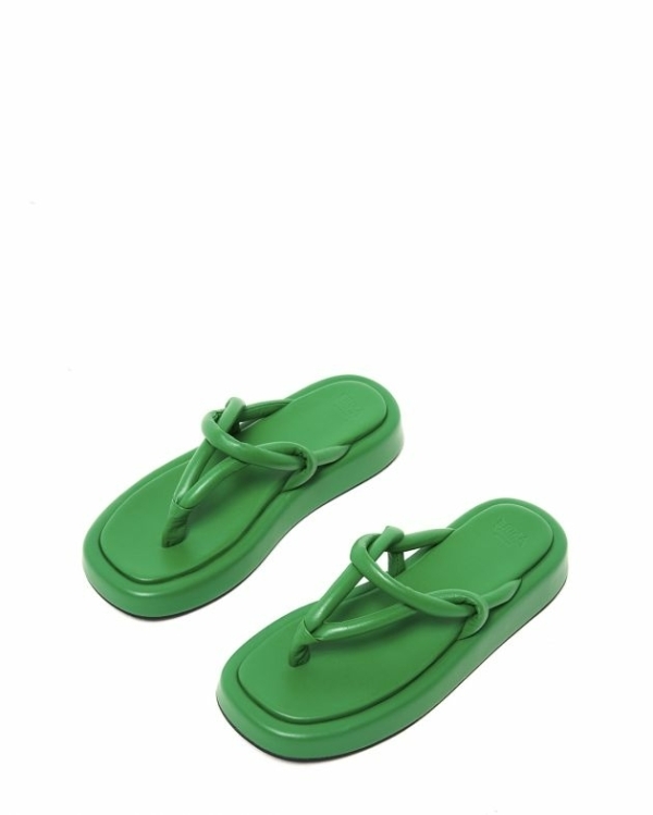 Модные вьетнамки для пляжа и города