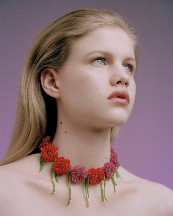 Цветочный дресс-код: 12 актуальных решений для гостей