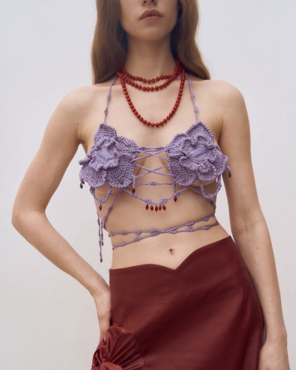 Цветочный дресс-код: 12 актуальных решений для гостей