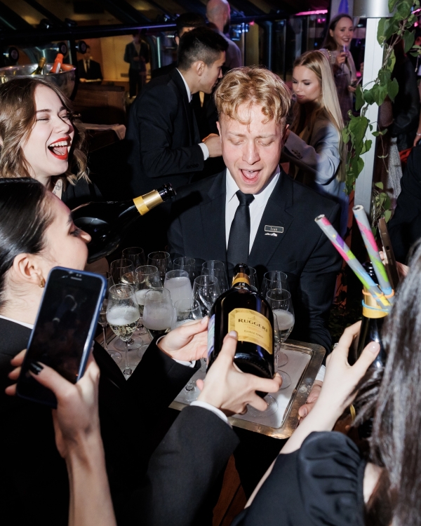 Открытие летней террасы — долгожданная вечеринка в Ararat Park