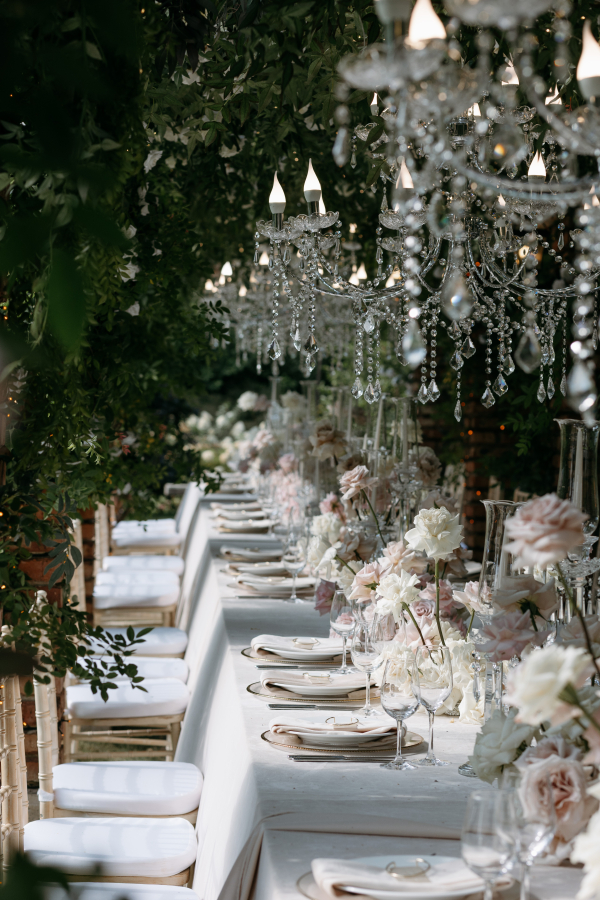 Как оформить свадьбу в стиле современной классики?