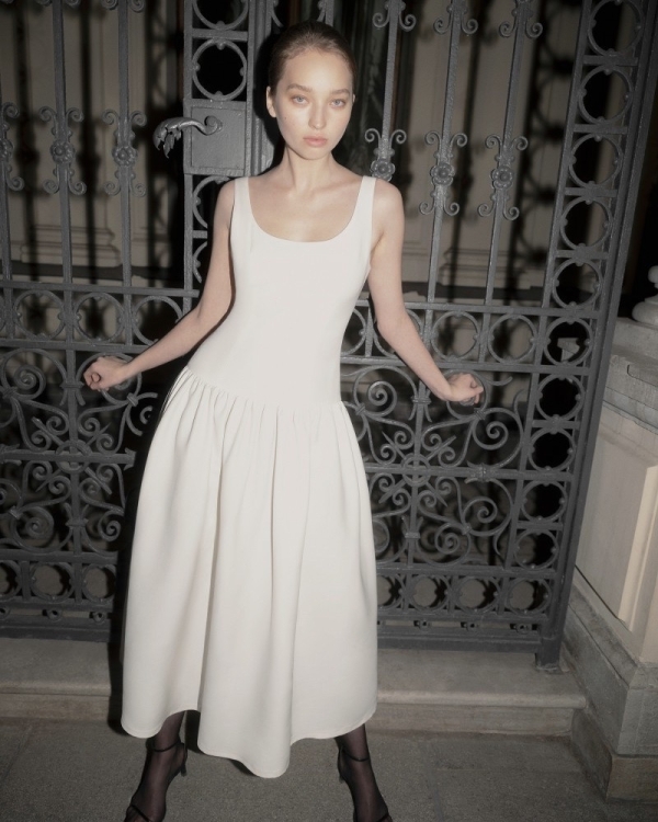 16 вечерних платьев для летних свадеб и