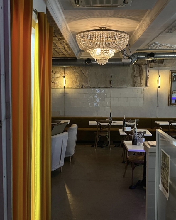 Кино на свежем воздухе в «Стрелке», окрошка