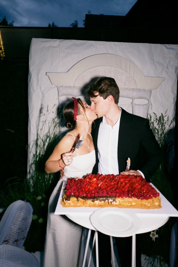 Красной нитью. Вдохновение древними поверьями и вечной