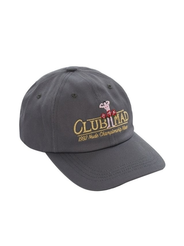 Одобрено бабушкой. Косынка поверх бейсболки — главный стайлинг