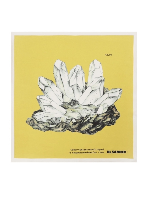 Одобрено бабушкой. Косынка поверх бейсболки — главный стайлинг