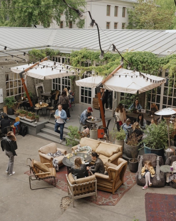 Дачная атмосфера в Muse, пышные оладушки в