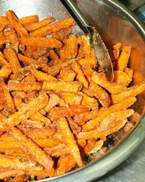 «Свадебка» в консерватории, нью-йоркская пицца в «Автомойке»