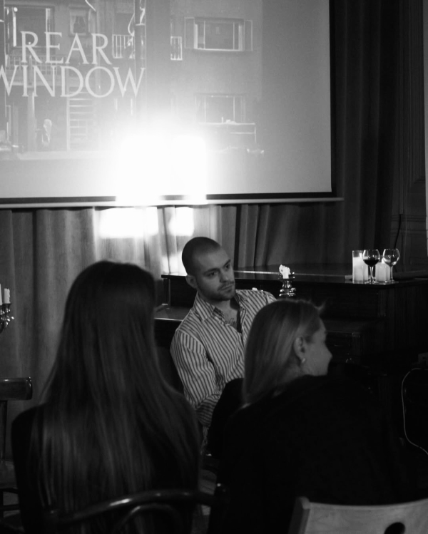 Где найти любовь в большом городе?