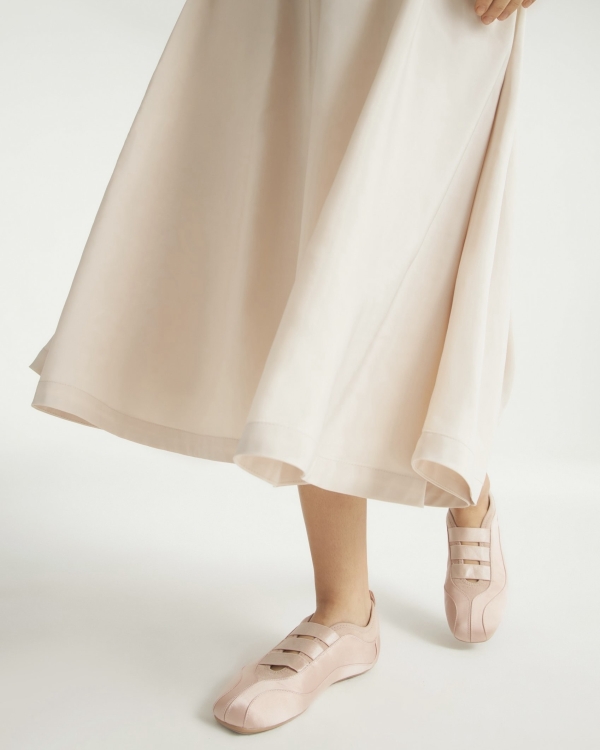 Не только вьетнамки. Какую обувь взять с