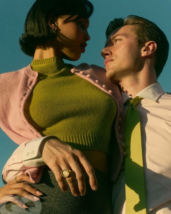 Нара Смит станет мамой в четвертый раз