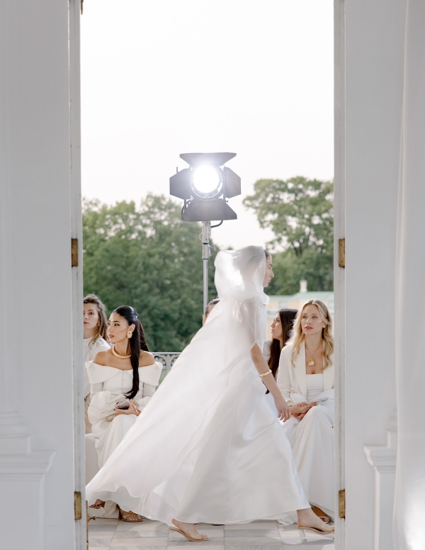 Как создавался показ Lichi, который соединил в