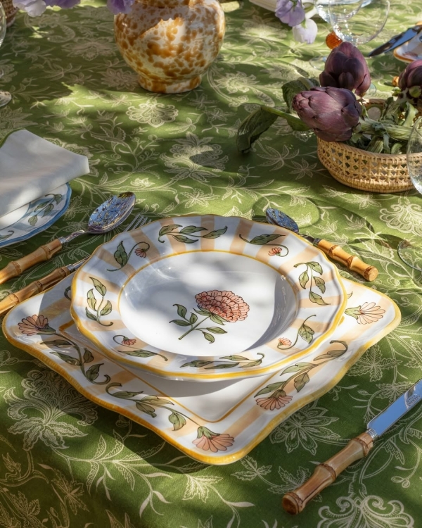 Алый оазис от «Безе» в Savva и