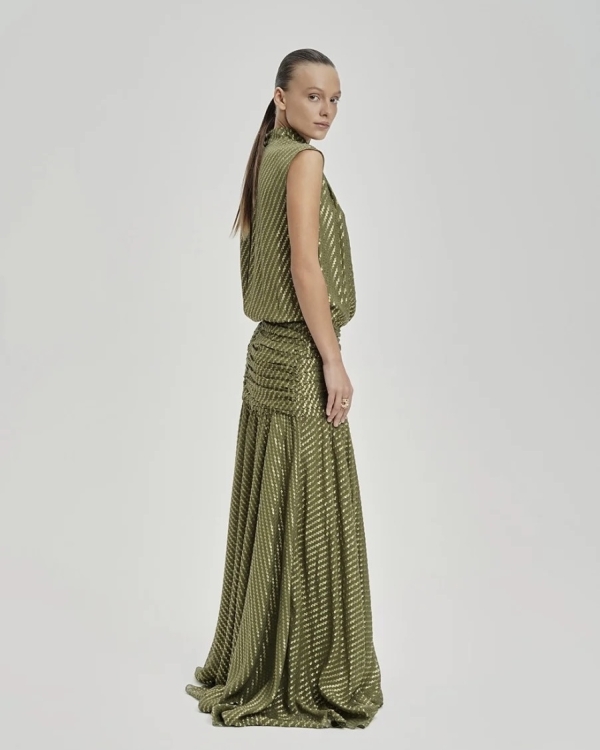 У каких российских брендов можно купить вечерний