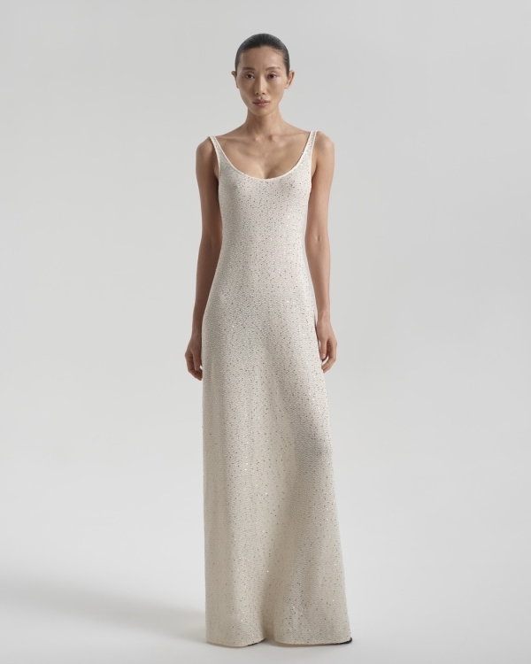 У каких российских брендов можно купить вечерний