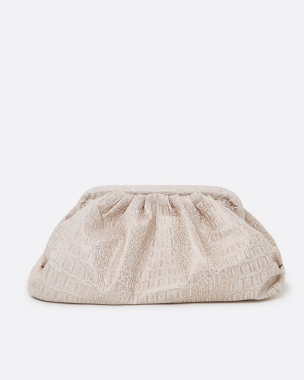 Клатч — то, что нужно невесте в