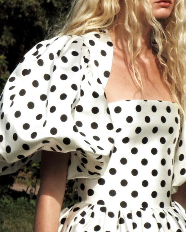 Вот актуальные идеи, как сделать летний свадебный