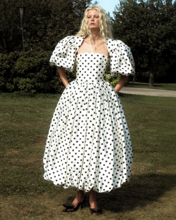 Вот актуальные идеи, как сделать летний свадебный