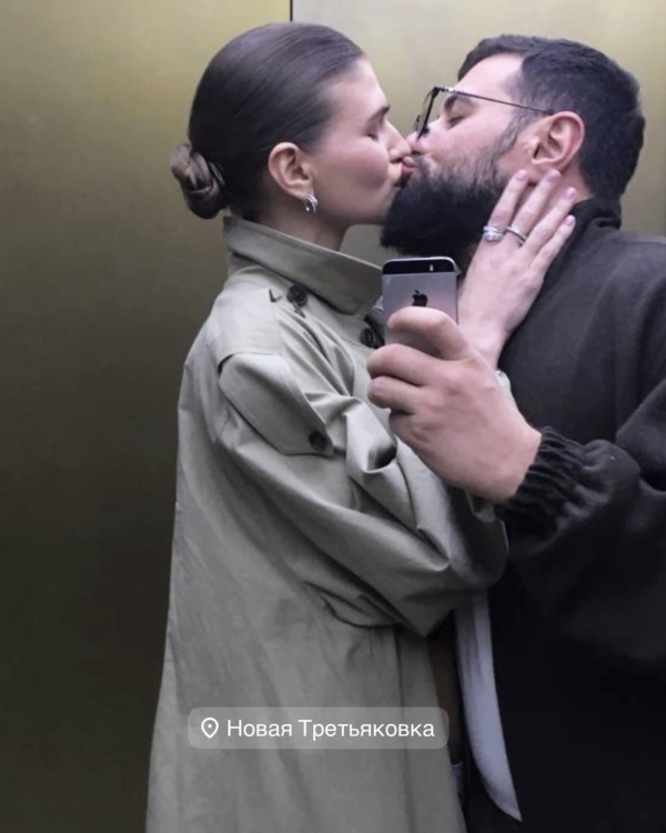 Официально: Анастасия Миронова и Navai встречаются