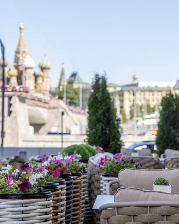 Техно-йога в «Стрелке», Эдит Пиаф в Yauza