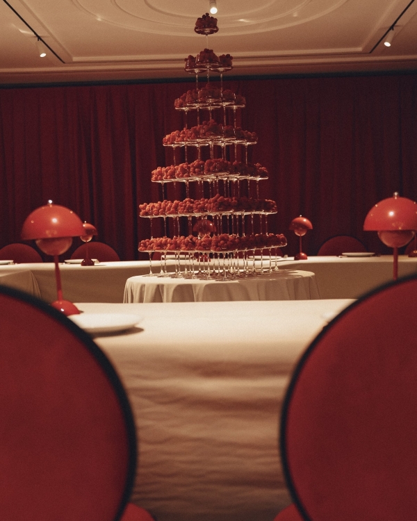 Алый оазис от «Безе» в Savva и