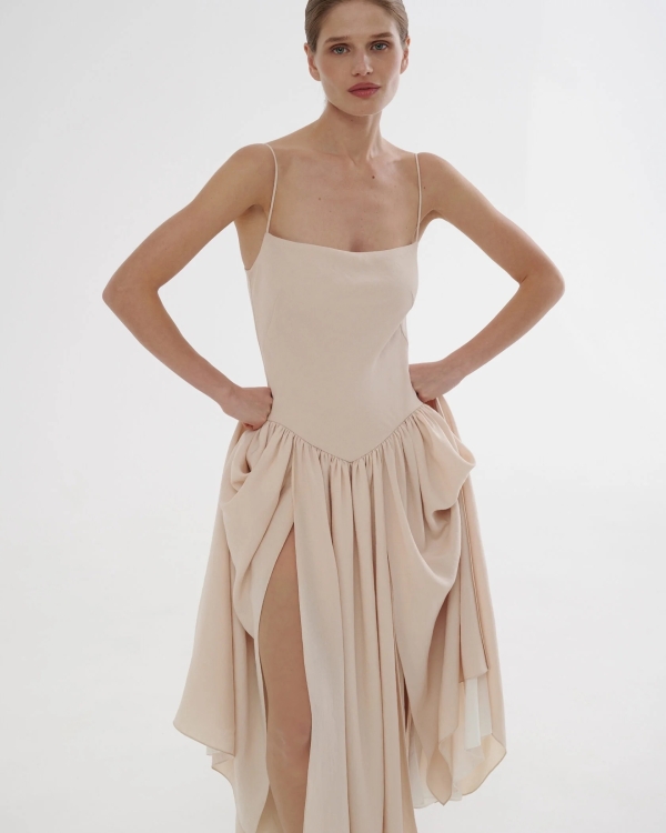 У каких российских брендов можно купить вечерний