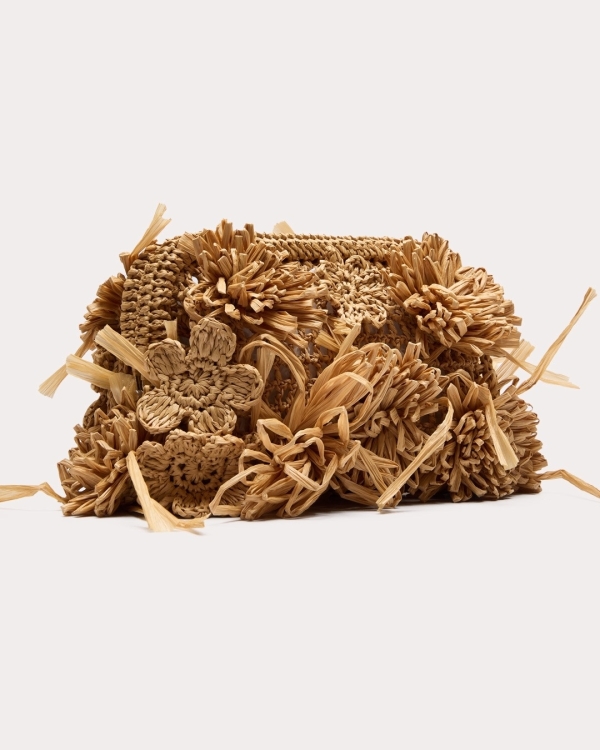 Клатч — то, что нужно невесте в