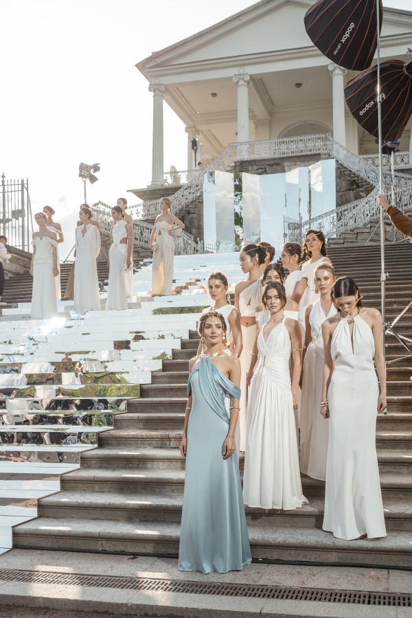 Как создавался показ Lichi, который соединил в