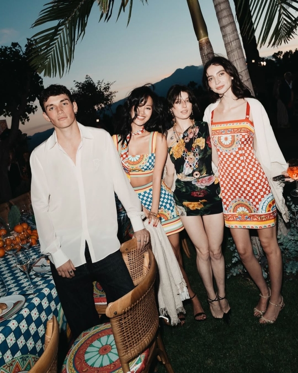 Как встретить лето? Устройте ужин с ярким