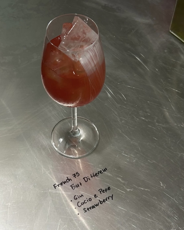 Как небанально подать коктейли на свадьбе?