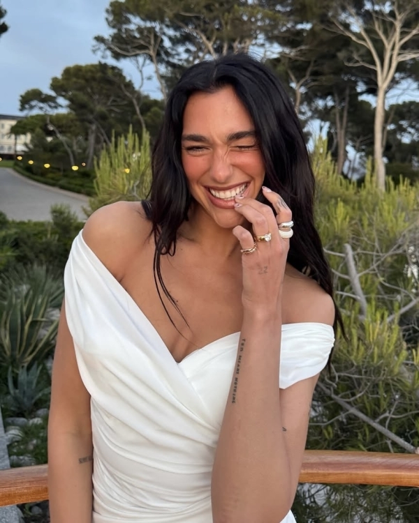 Дуа Липа и Каллум Тернер помолвлены