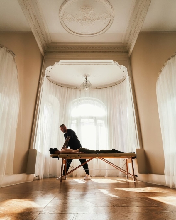 9 лучших массажных салонов Петербурга