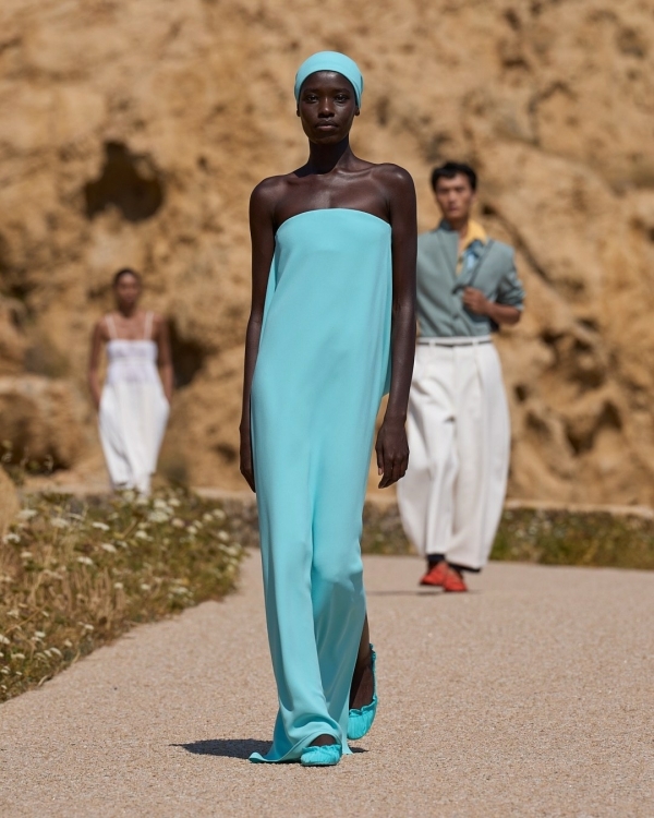 Каким получился весенне-летний показ Jacquemus