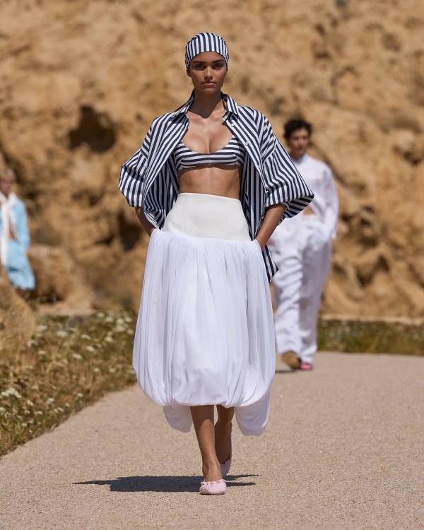 Каким получился весенне-летний показ Jacquemus
