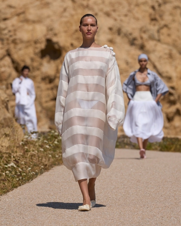 Каким получился весенне-летний показ Jacquemus
