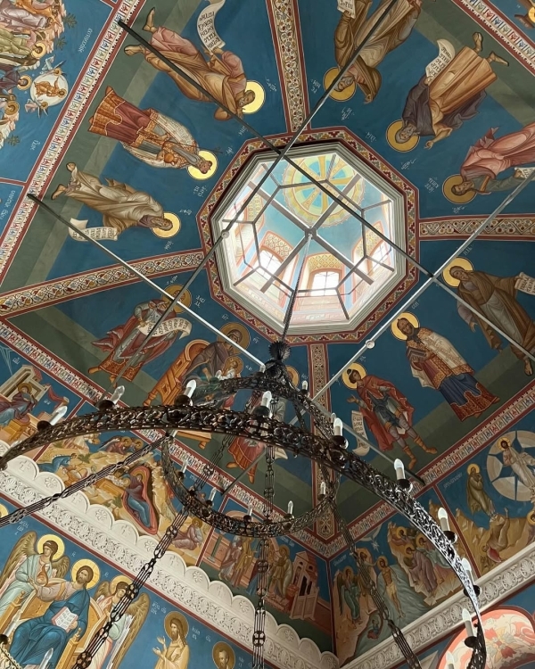 Модные кофейни при монастырях и храмах Москвы