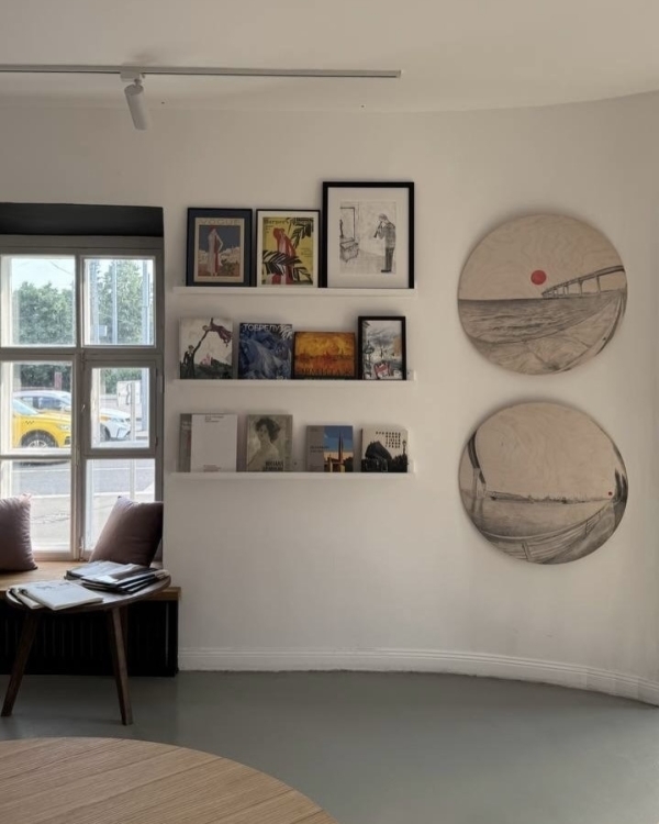 Новое Bookcafé, круглосуточное шампанское в ресторане «Erwin.
