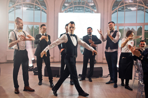 Танцующие звёзды: свадьба в загородном ресторане «Вилла