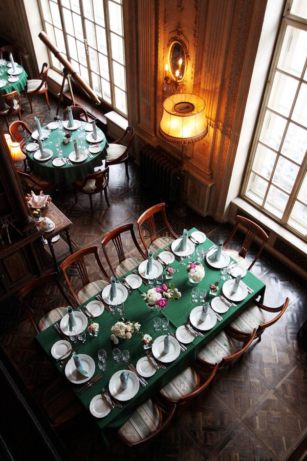 5 ресторанов известных сетей, где можно провести