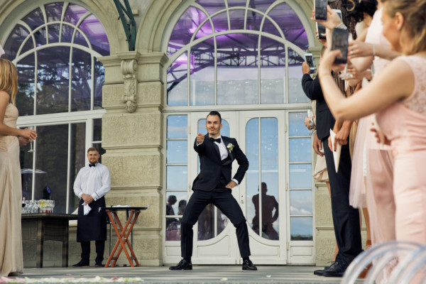 Танцующие звёзды: свадьба в загородном ресторане «Вилла