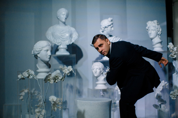 Ведущие Олег Савельев