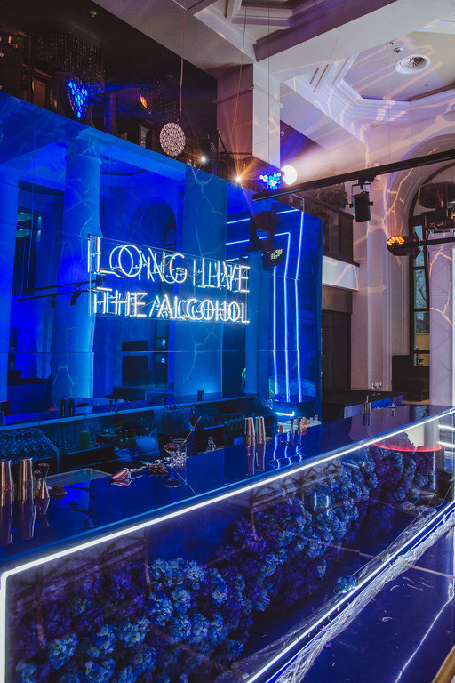 5 ресторанов известных сетей, где можно провести