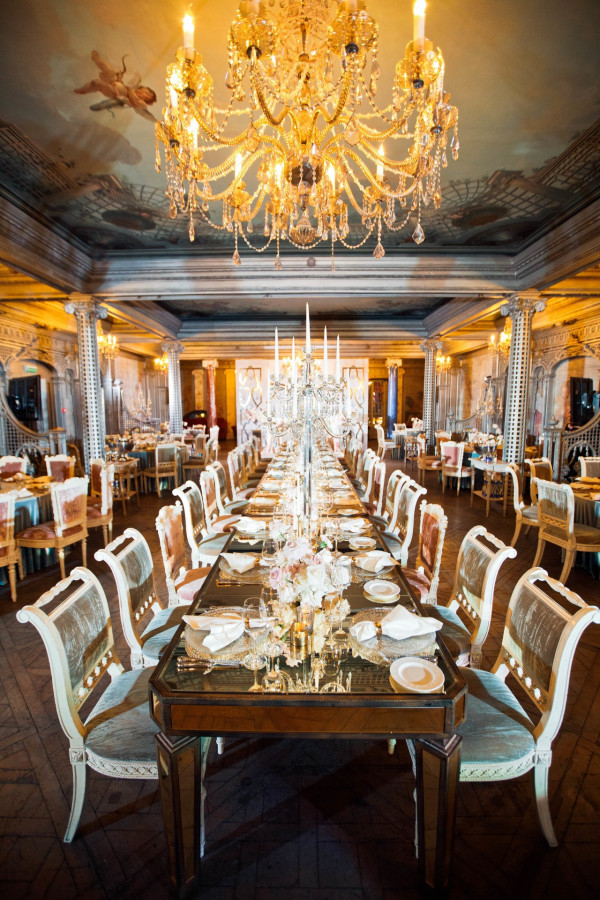 5 ресторанов известных сетей, где можно провести