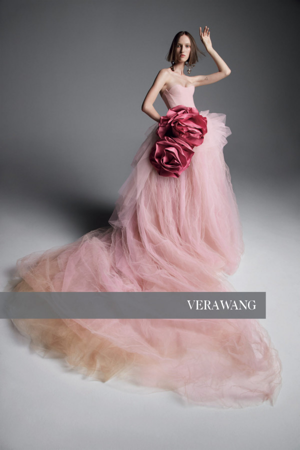 Новые коллекции знаменитых дизайнеров в Wedding by